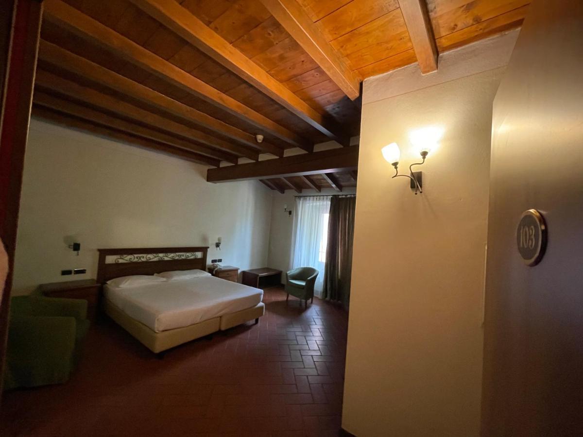 Bes Hotel Bergamo La Muratella Cologno al Serio Exterior foto