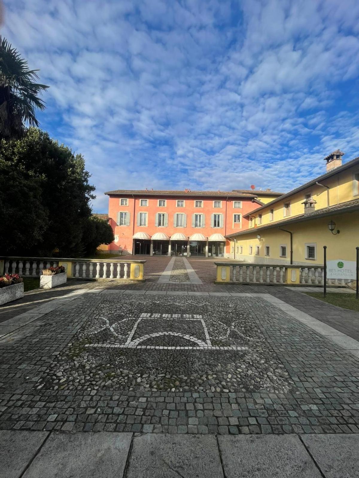 Bes Hotel Bergamo La Muratella Cologno al Serio Exterior foto
