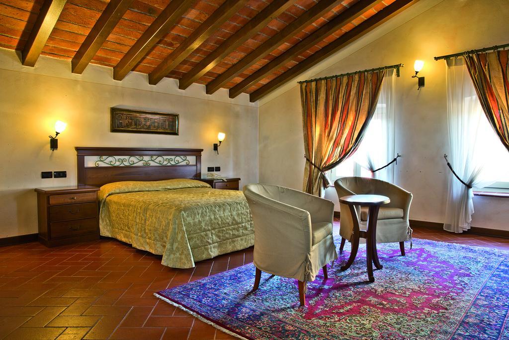 Bes Hotel Bergamo La Muratella Cologno al Serio Exterior foto