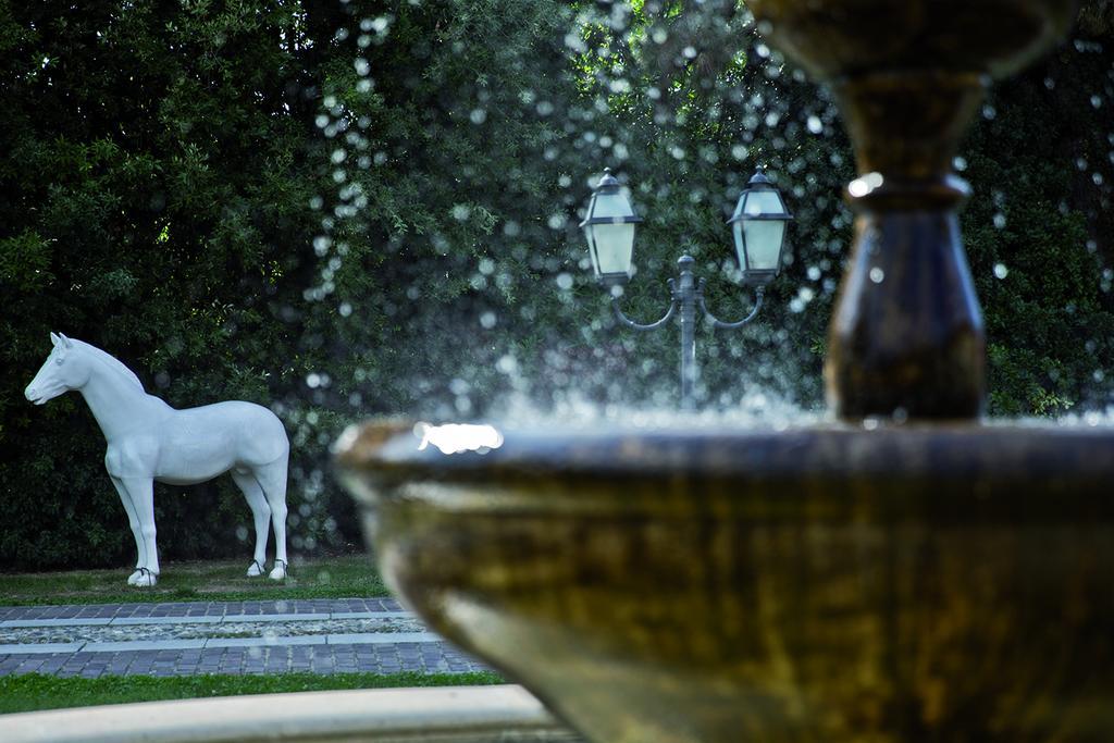 Bes Hotel Bergamo La Muratella Cologno al Serio Exterior foto