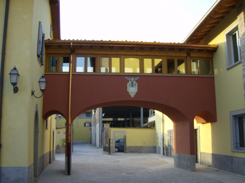 Bes Hotel Bergamo La Muratella Cologno al Serio Exterior foto
